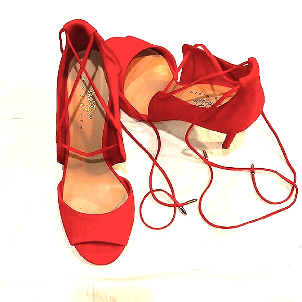LORD & TAYLOR 424 FIFTH. RED SUEDE ANKLE TIE, HIGH HEEL SANDAL. Sz 8.5